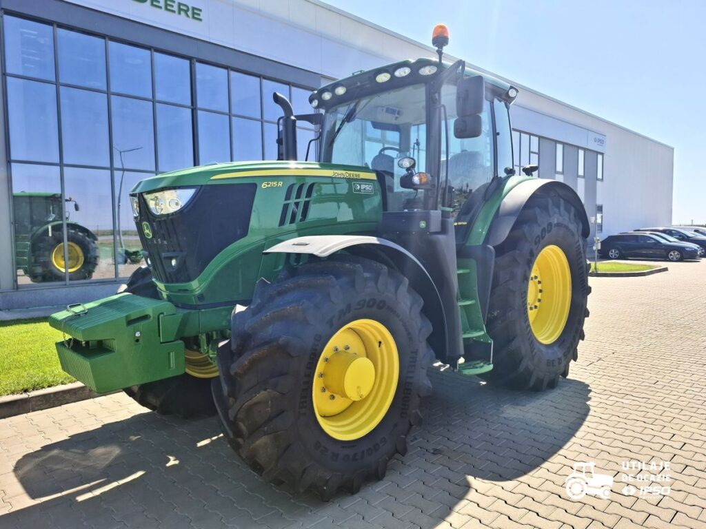 John Deere 6215R