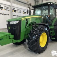 John Deere 8260R