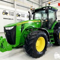 John Deere 8335R