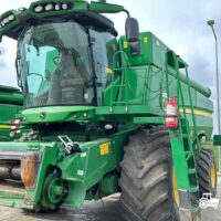 John Deere S680 + Header paioase