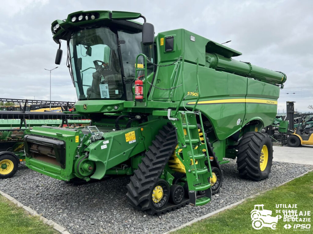 John Deere S790i + Header paioase