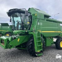 John Deere W540 + Header paioase