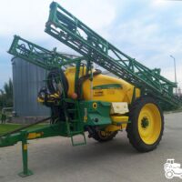 Sprayer tractat John Deere 732